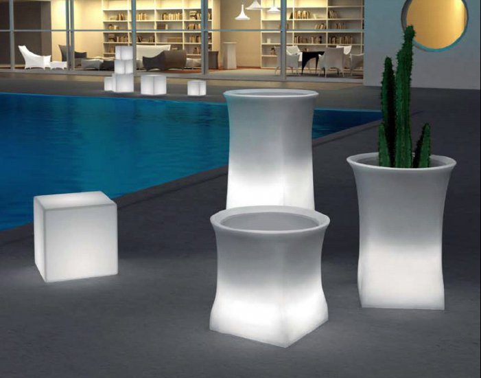 Illuminated Planter FCO-LE9601